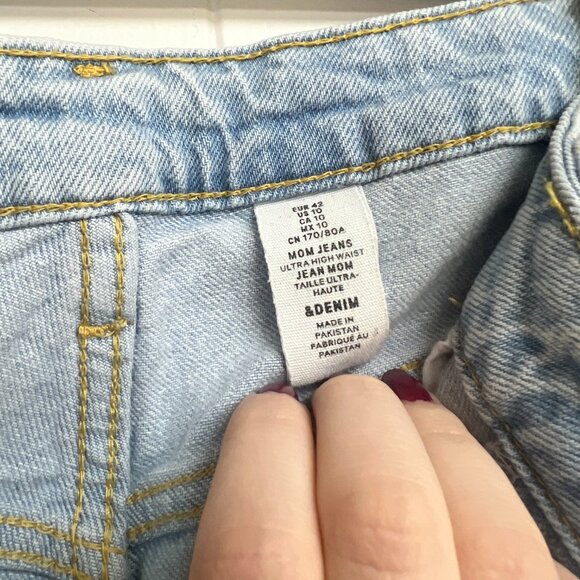 H&M &Denim Light Wash Ultra High Waist Mom Jeans US Size 10 - Picture 5 of 9
